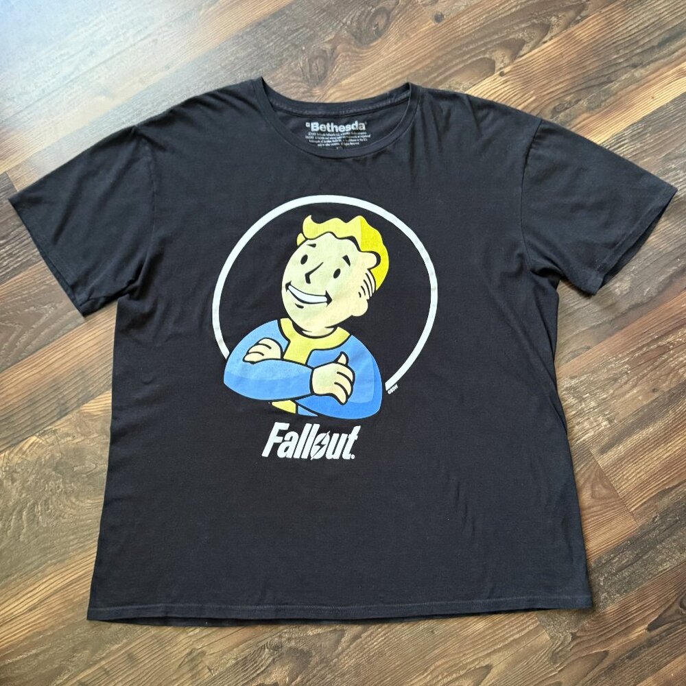 Bethesda - Fallout - Vault Boy T-Shirt - Size XL